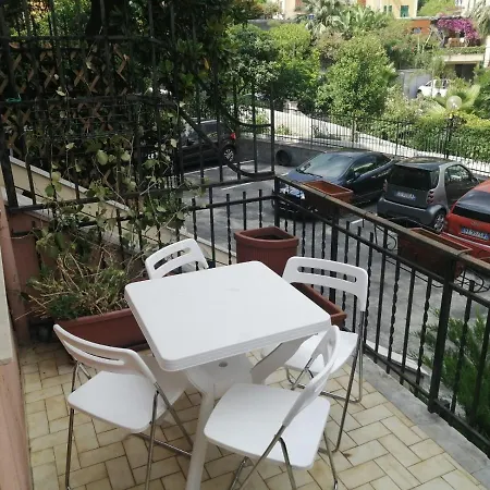 Casetta Mare Con Posto Auto A Nervi Apartment *