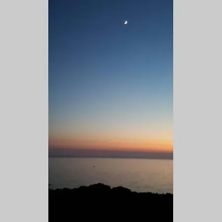 Casetta Mare Con Posto Auto A Nervi *