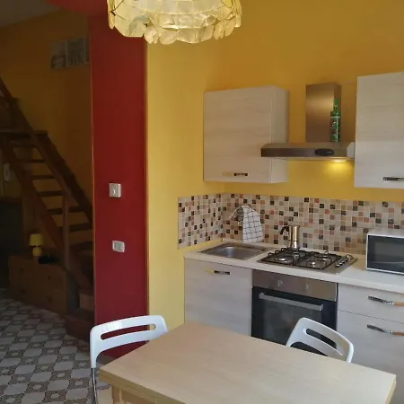 Apartment Casetta Mare Con Posto Auto A Nervi Genoa